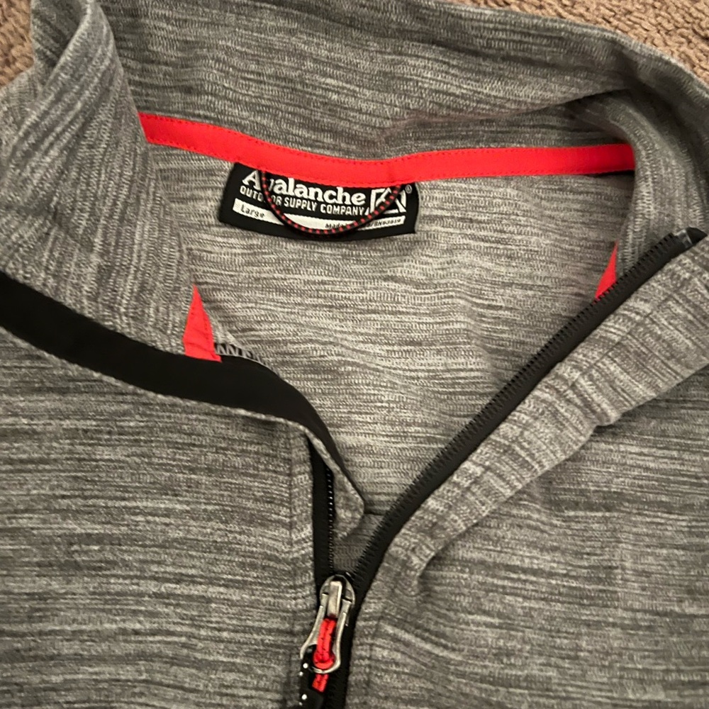 Grey/black pullover 1/4 zip Avalanche sweatshirt
